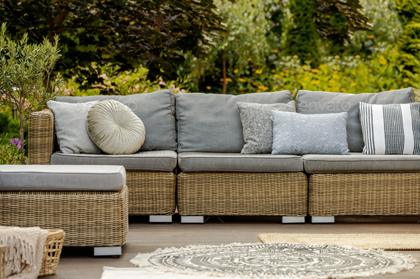 L shaped sofa discount rattan